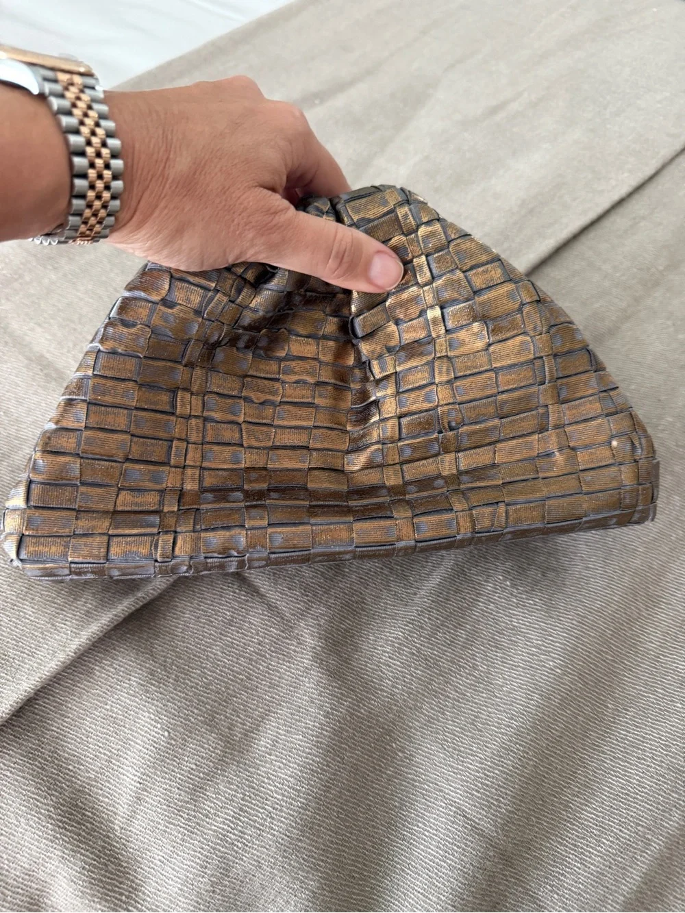 Maria La Rosa Bronze woven clutch